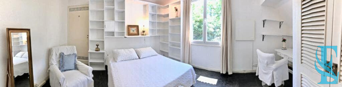 Casa ID.197 - Venta sobre playa Mansa, 4 dormitorios .