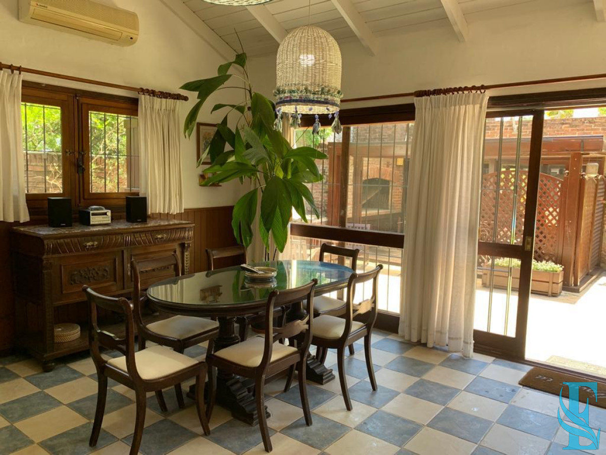 Casa ID.196 - Casa en venta Avenida Roosevelt, Punta del Este 4 dormitorios .