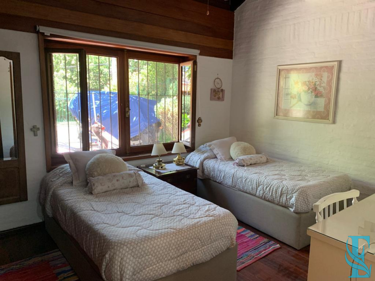 Casa ID.196 - Casa en venta Avenida Roosevelt, Punta del Este 4 dormitorios .
