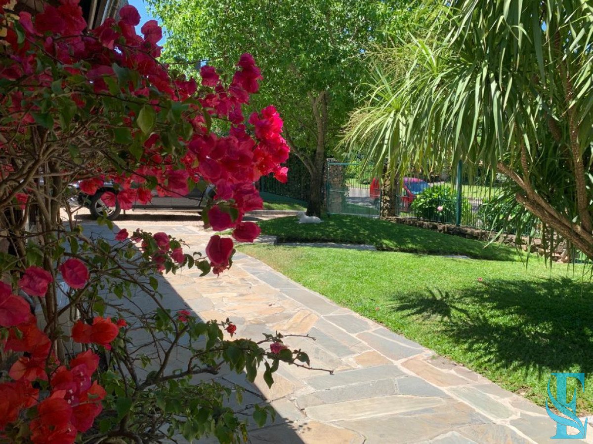 Casa ID.196 - Casa en venta Avenida Roosevelt, Punta del Este 4 dormitorios .