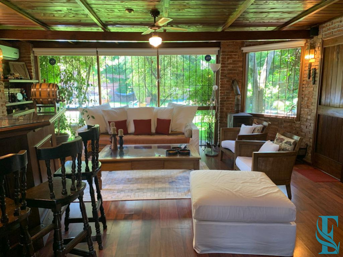 Casa ID.196 - Casa en venta Avenida Roosevelt, Punta del Este 4 dormitorios .