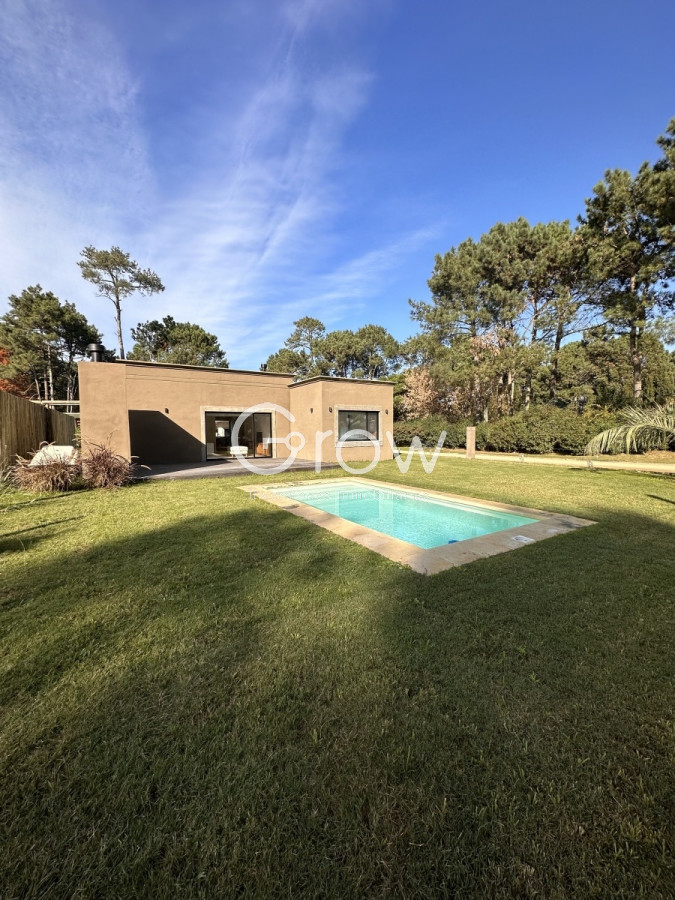 Casa ID.677 - Bosques del Mar  Barrio Privado  Parque Burnett