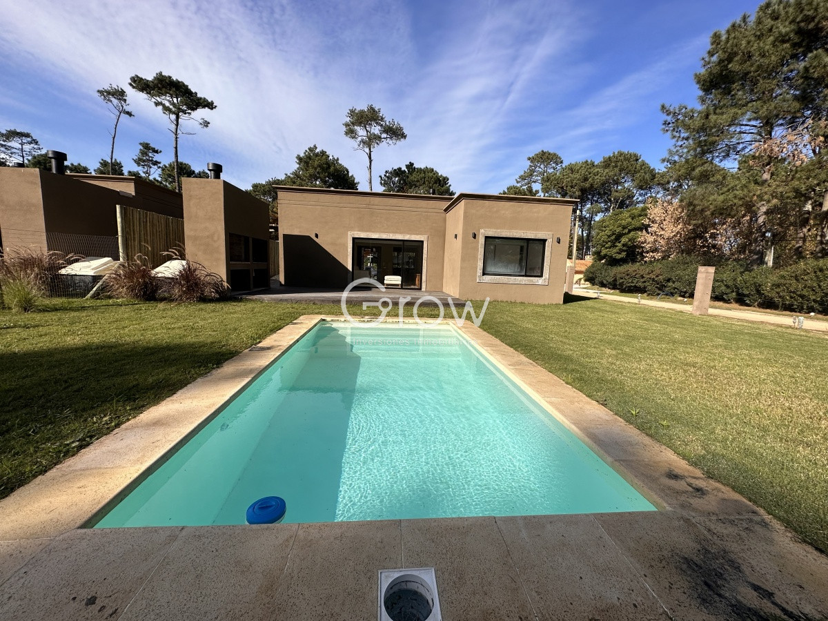 Casa ID.677 - Bosques del Mar  Barrio Privado  Parque Burnett
