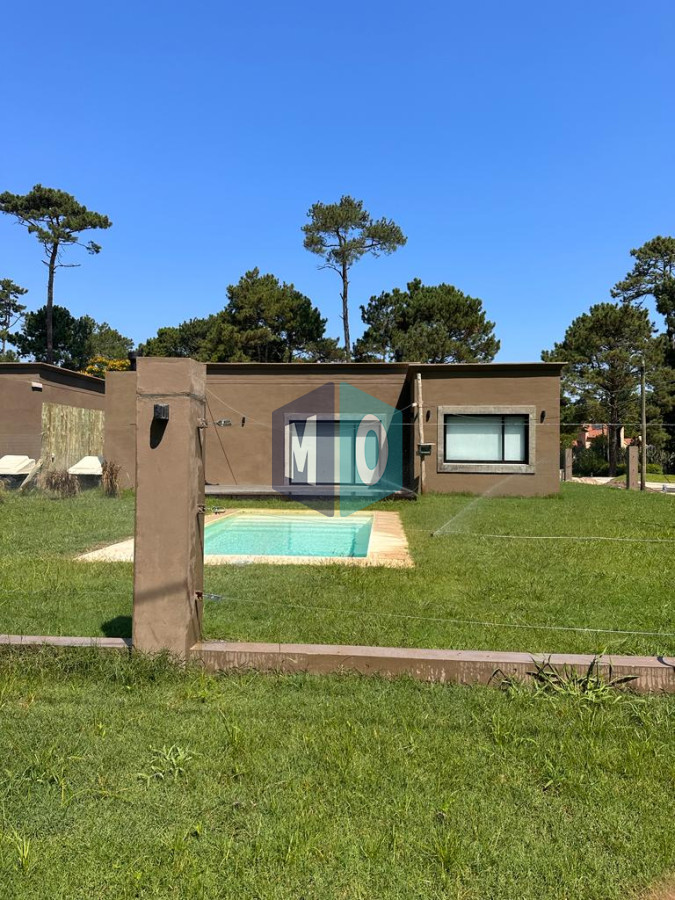 Casa ID.731 - Bosques del Mar  Barrio Privado  Parque Burnett
