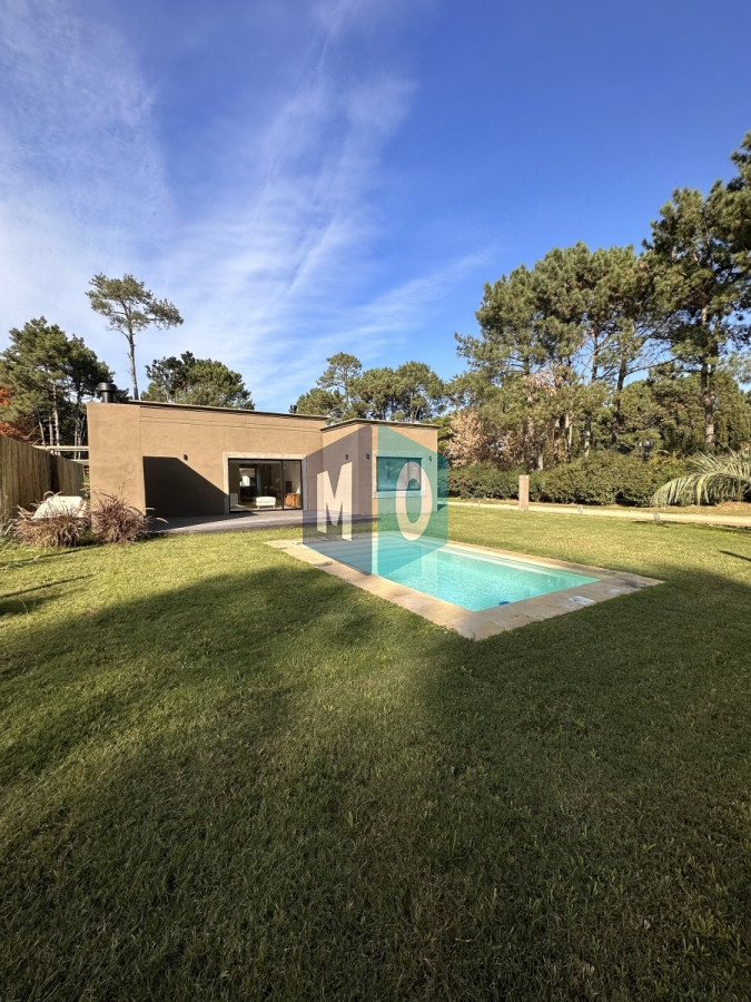 Casa ID.731 - Bosques del Mar  Barrio Privado  Parque Burnett