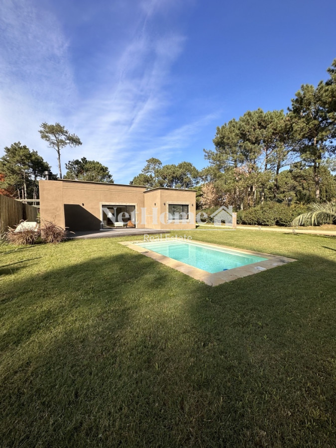 Casa ID.31 - Barrio Privado Bosques del Mar Casa 3 Dormitorios  Parque Burnett