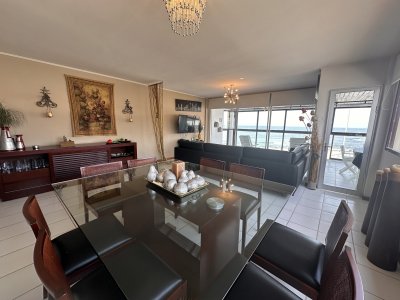 Apartamento en Venta en el Emir - IDG1263A