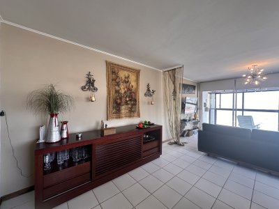Apartamento en Venta en el Emir - IDG1263A