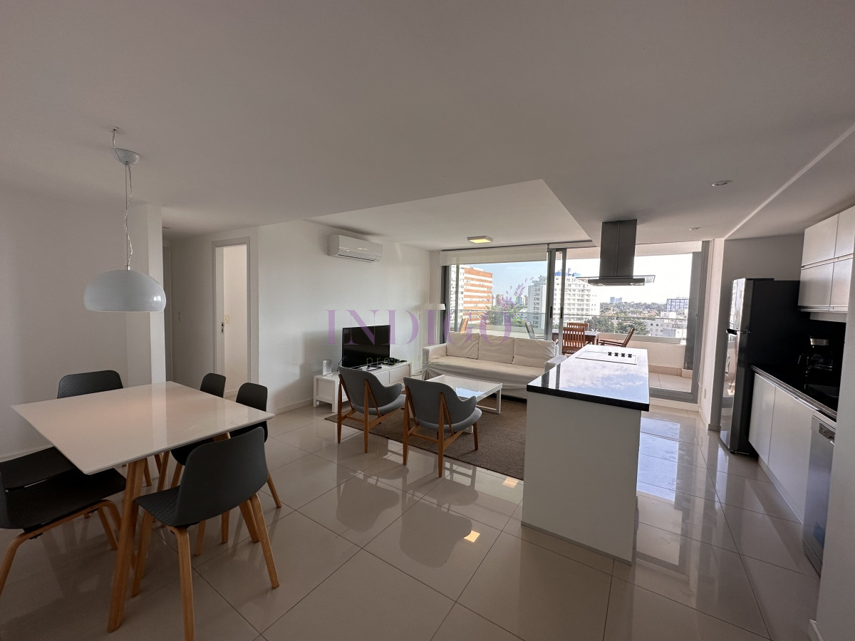 Apartamento playa Brava 3 dorm y 3 baños
