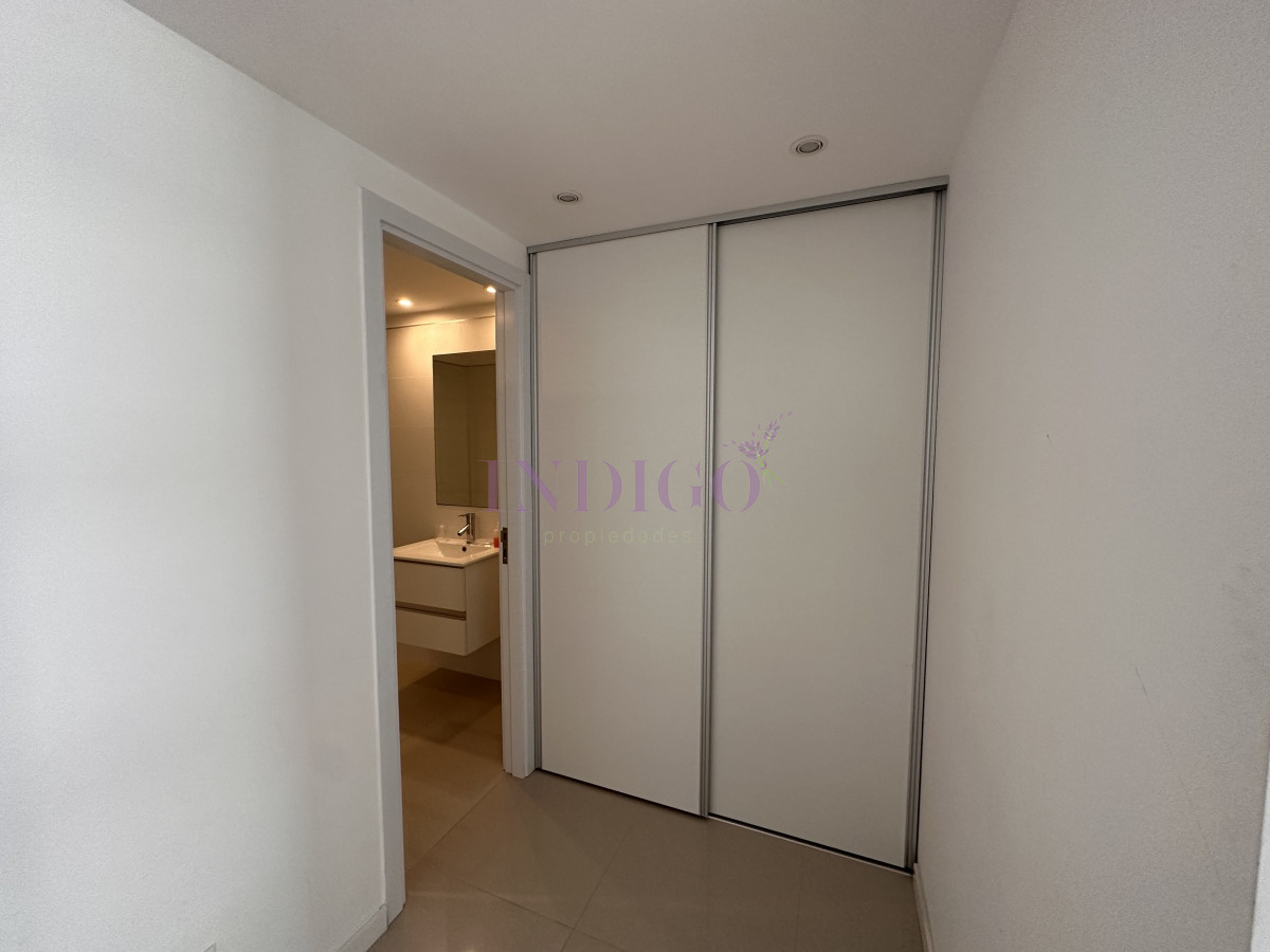 Apartamento Ref.754 - Departamento en Playa Brava, 2 dormitorios, piscina.