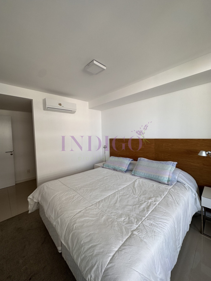 Apartamento Ref.754 - Departamento en Playa Brava, 2 dormitorios, piscina.
