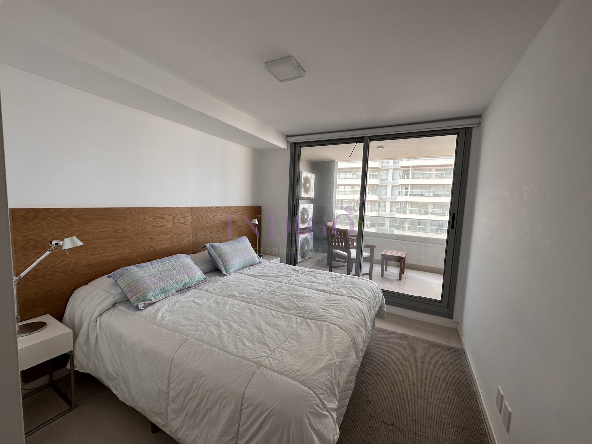 Apartamento Ref.754 - Departamento en Playa Brava, 2 dormitorios, piscina.