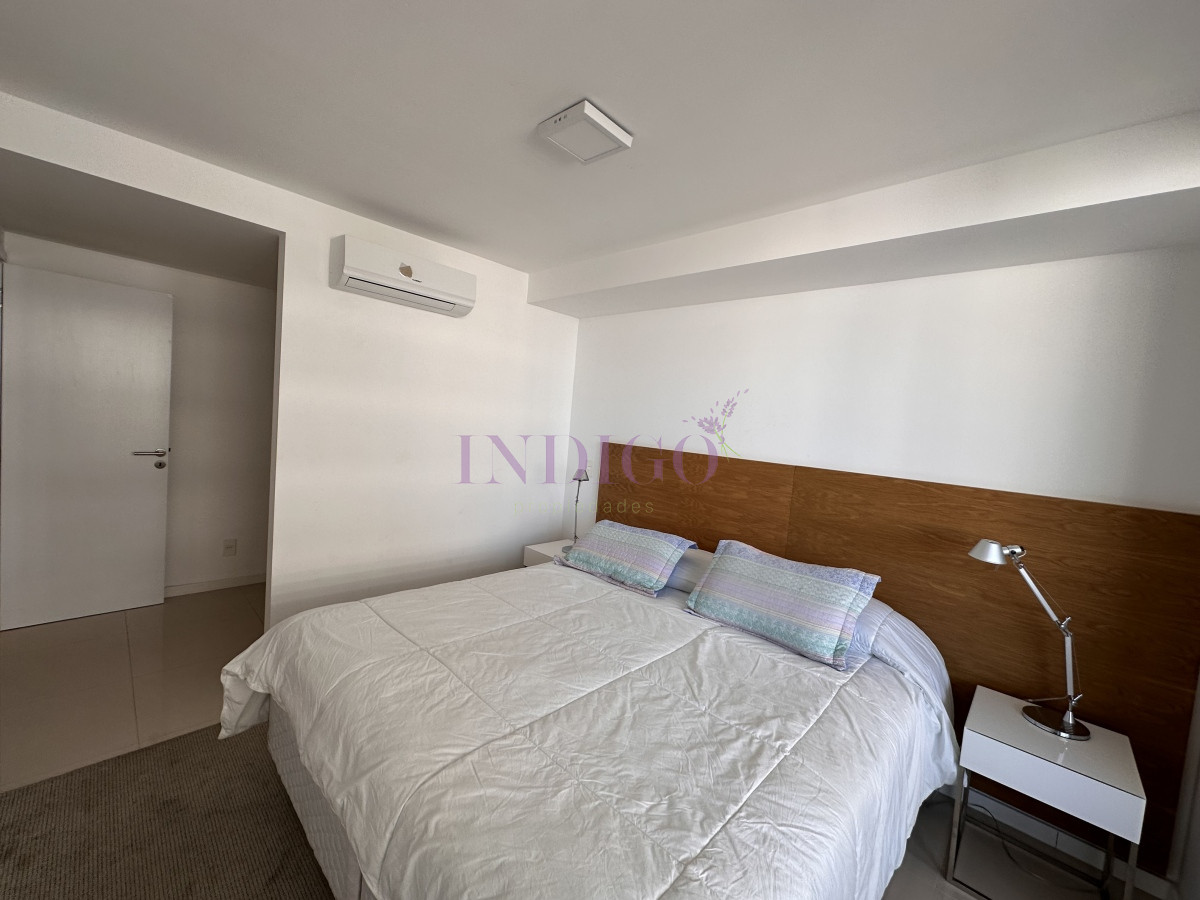 Apartamento Ref.754 - Departamento en Playa Brava, 2 dormitorios, piscina.