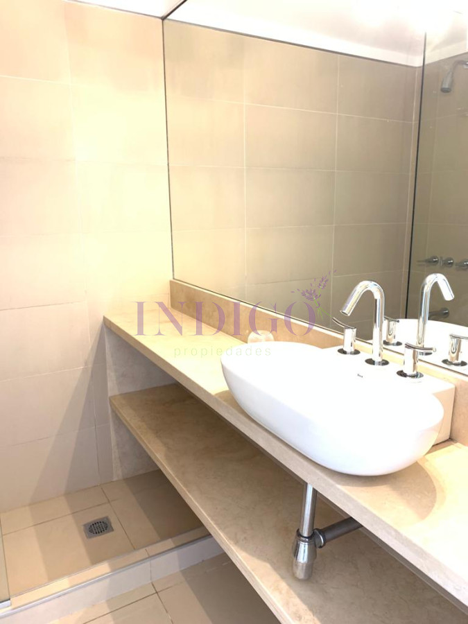 Apartamento Ref.25 - Apartamento en venta y alquiler, enfrente a la playa Brava