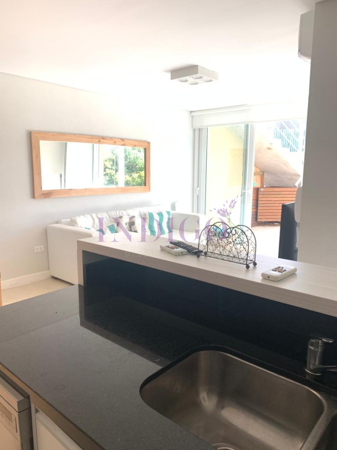 Apartamento Ref.882 - Departamento en alquiler la barra