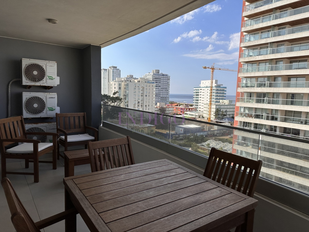Apartamento Ref.754 - Departamento en Playa Brava, 2 dormitorios, piscina.