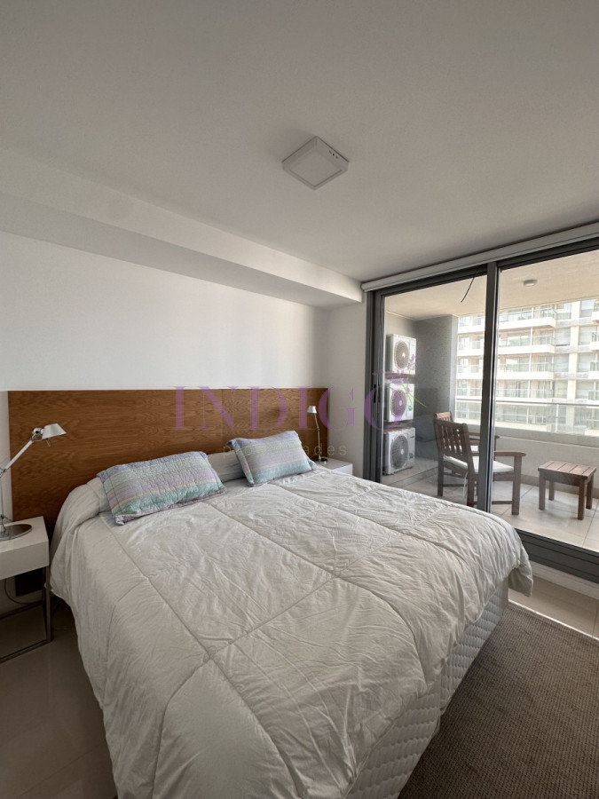 Apartamento Ref.754 - Departamento en Playa Brava, 2 dormitorios, piscina.