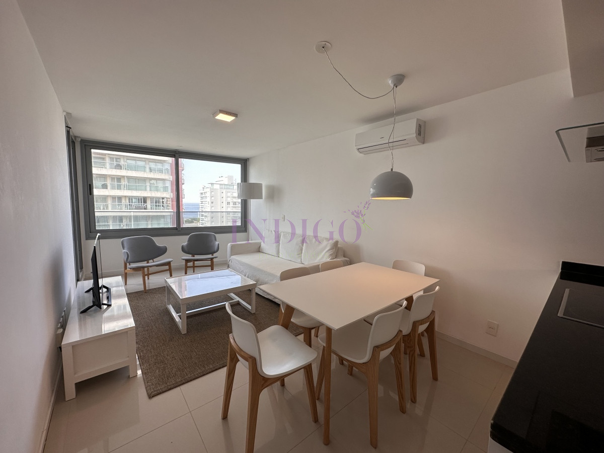 Apartamento Ref.754 - Departamento en Playa Brava, 2 dormitorios, piscina.