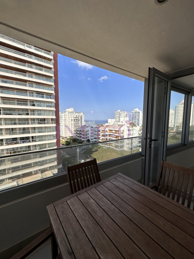 Apartamento Ref.754 - Departamento en Playa Brava, 2 dormitorios, piscina.