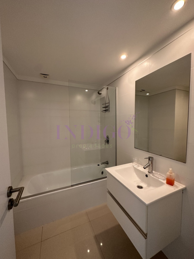 Apartamento Ref.754 - Departamento en Playa Brava, 2 dormitorios, piscina.