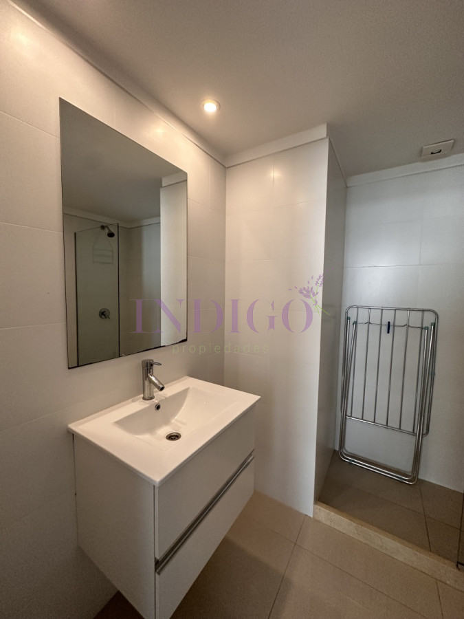 Apartamento Ref.754 - Departamento en Playa Brava, 2 dormitorios, piscina.