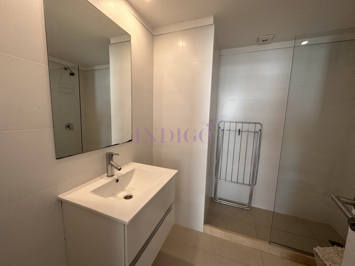 Apartamento Ref.754 - Departamento en Playa Brava, 2 dormitorios, piscina.