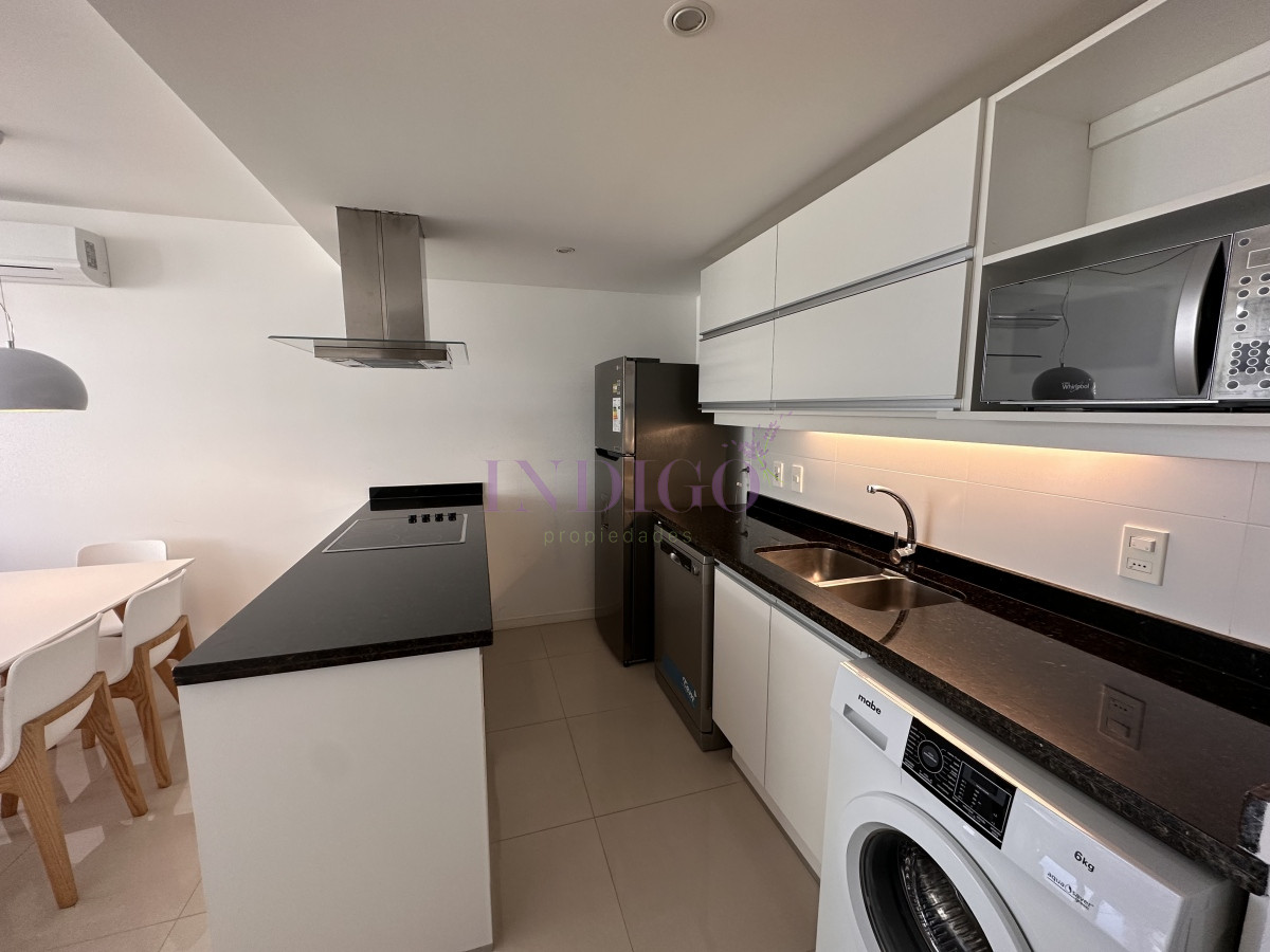 Apartamento Ref.754 - Departamento en Playa Brava, 2 dormitorios, piscina.