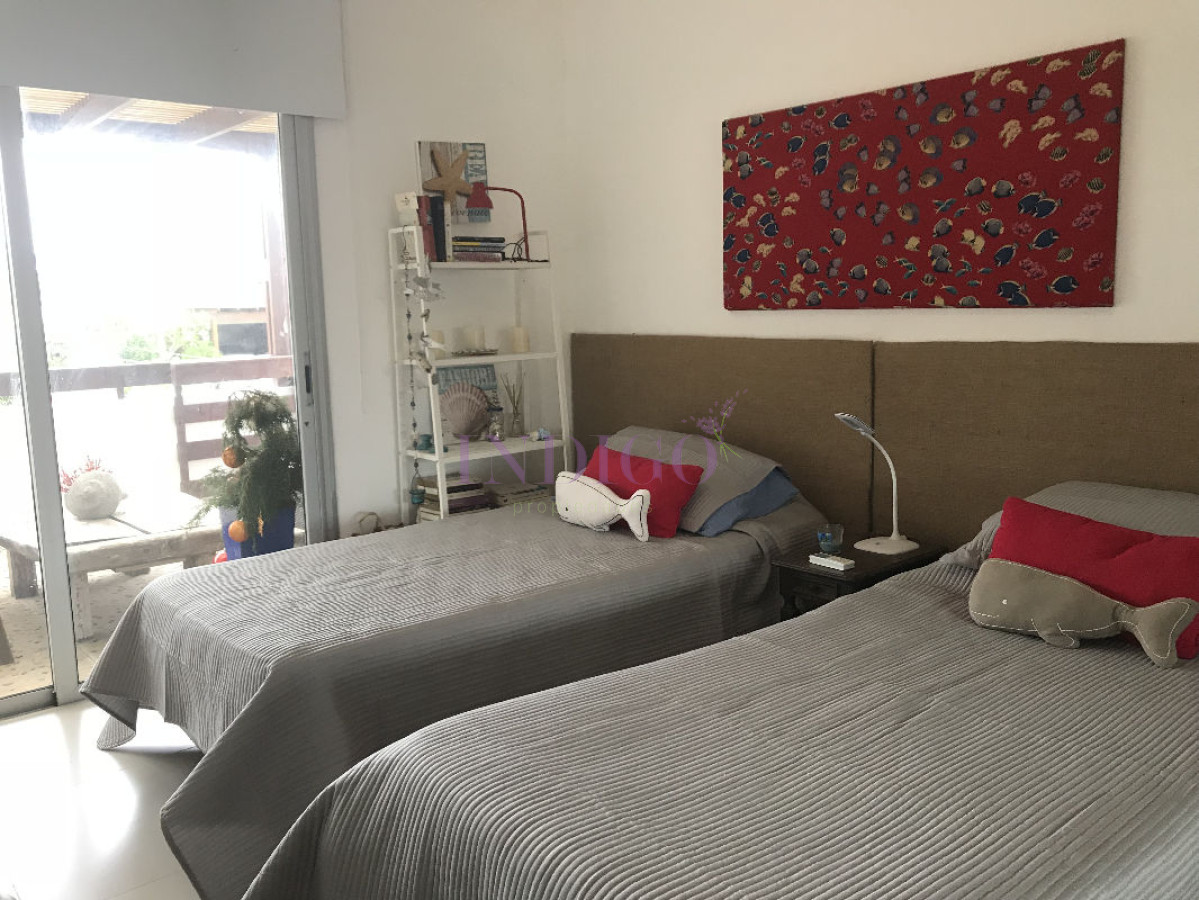 Apartamento Ref.221 - Apartamento en alquiler , La Barra, 2 dormitorios .