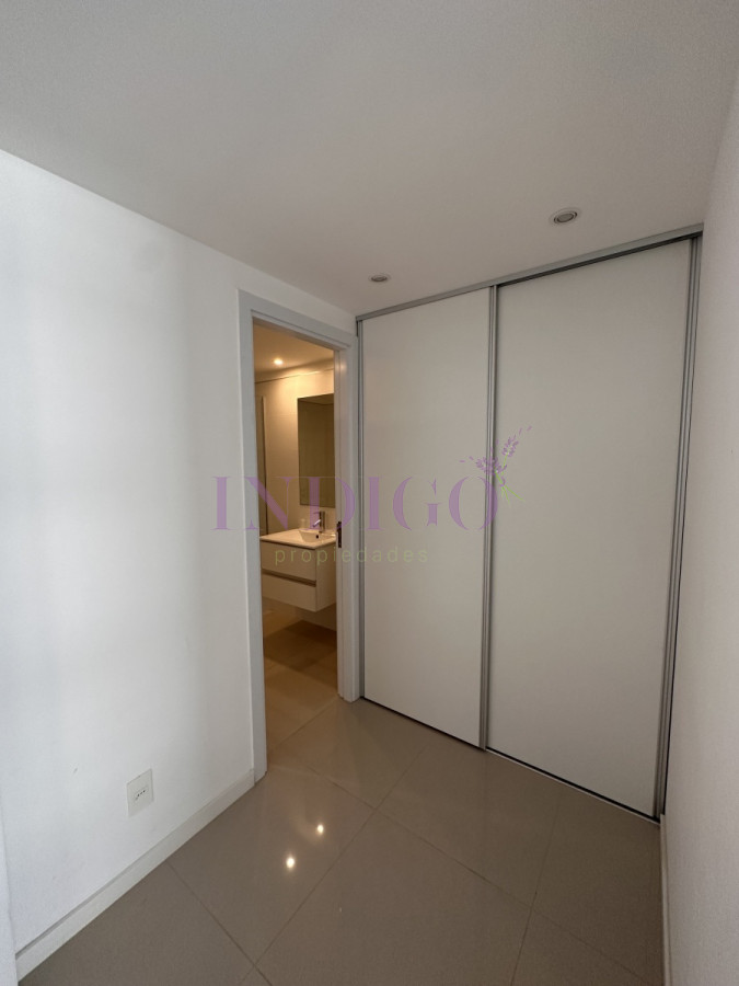 Apartamento Ref.754 - Departamento en Playa Brava, 2 dormitorios, piscina.