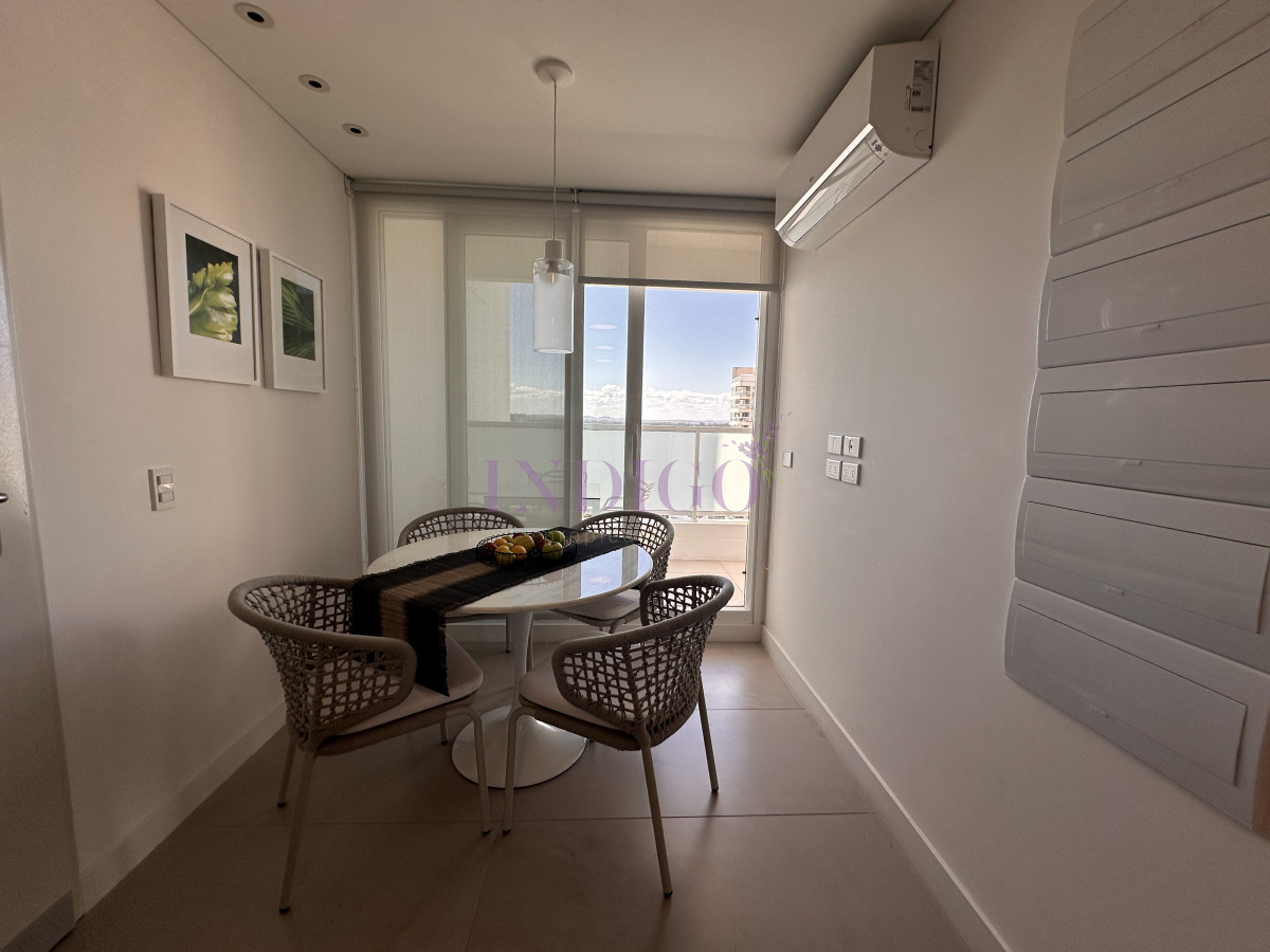 Apartamento Ref.1279 - En venta, Le Parc, 4 dorm, esquinero.