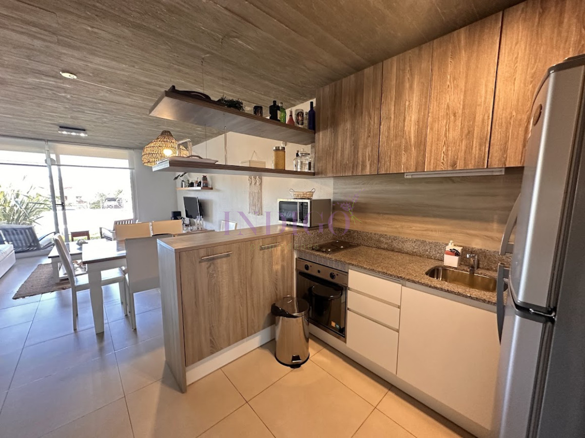 Apartamento Ref.494 - Departamento en alquiler en Manantiales, a pasitos de playa Bikini.