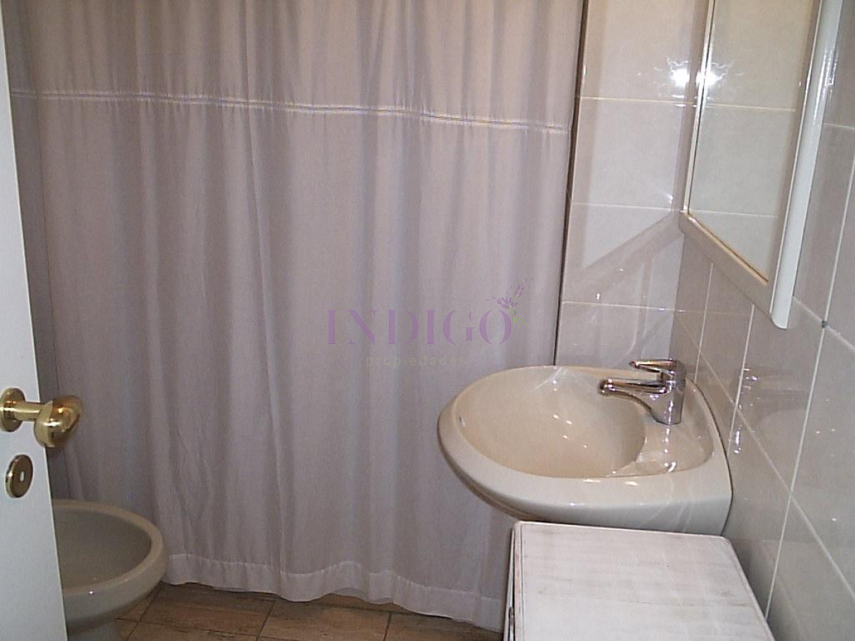 Apartamento Ref.464 - En alquiler anual o de temporada en edificio Doce Lunas.