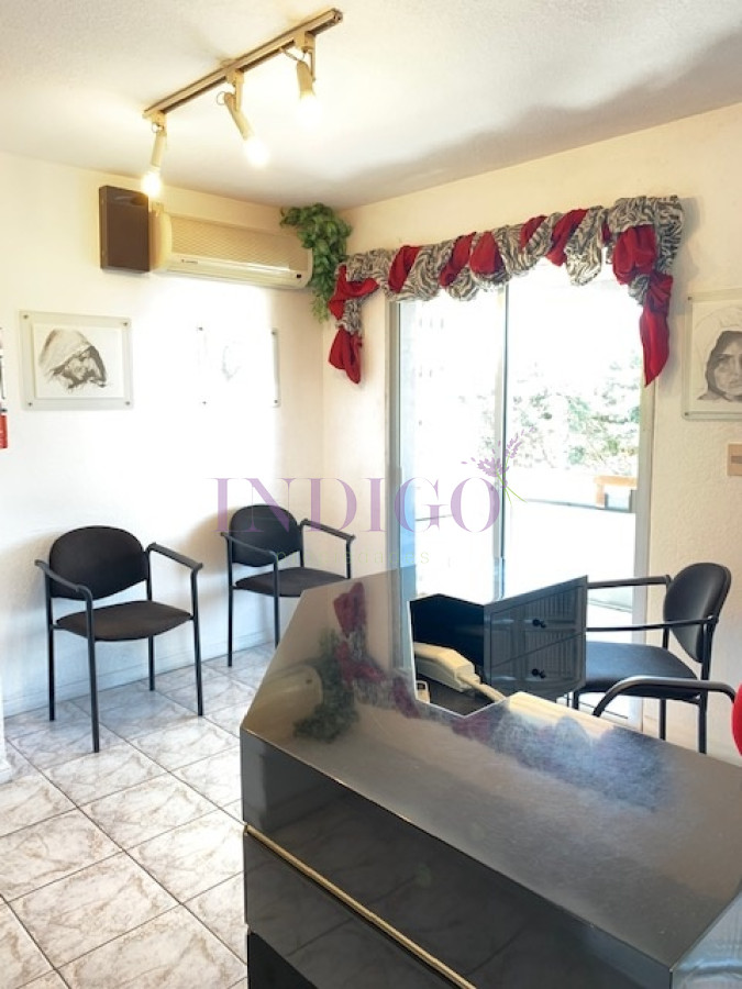 Apartamento Ref.735 - Amplio y luminosos apartamento a la venta en Centro Maldonado