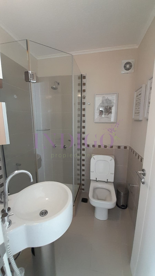Apartamento Ref.8 - En Venta, Ocean Drive,2 dorm, Punta del Este