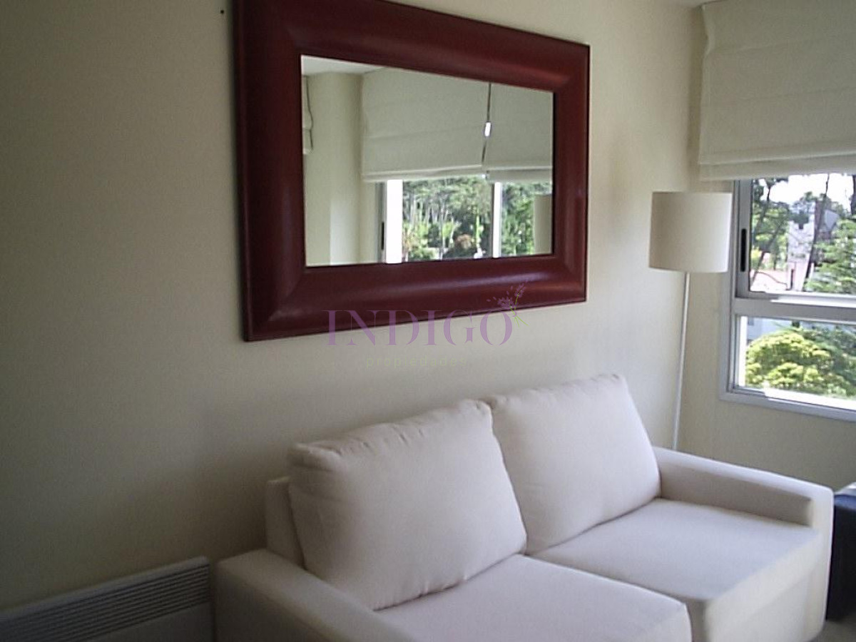 Apartamento Ref.464 - En alquiler anual o de temporada en edificio Doce Lunas.