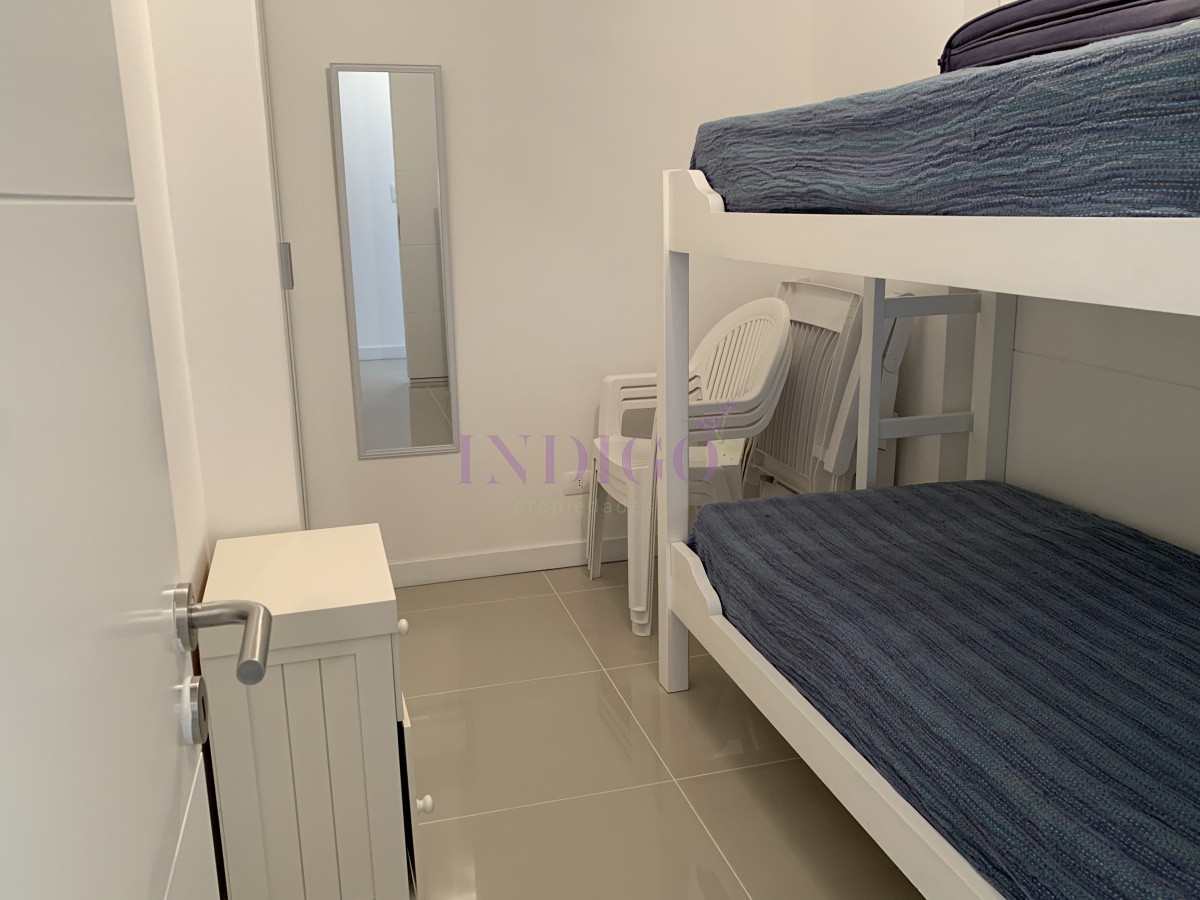Apartamento Ref.849 - Apartamento en alquiler de 3 dormitorios en Playa Brava con servicios
