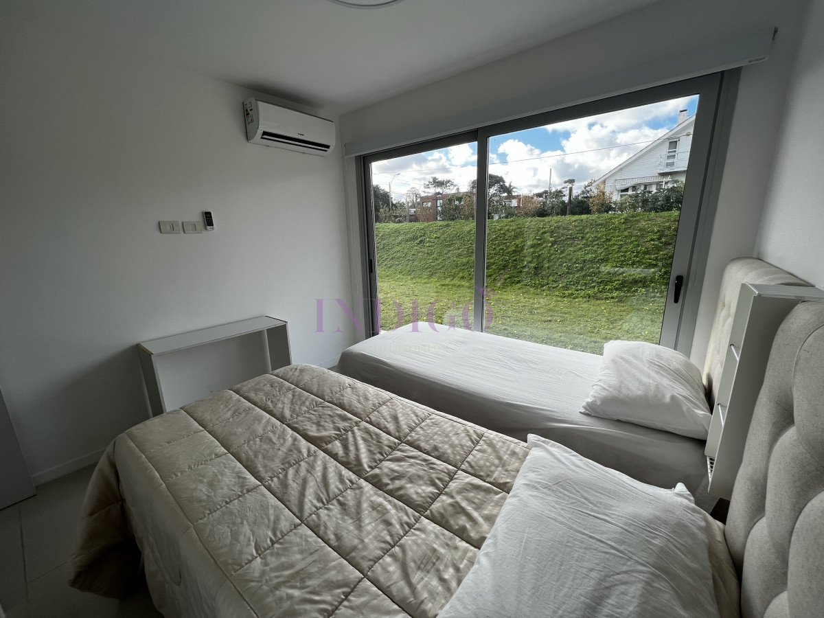 Apartamento Ref.1102 - Apartamento de 2 Dormitorios, con piscina y parrillero en la mansa