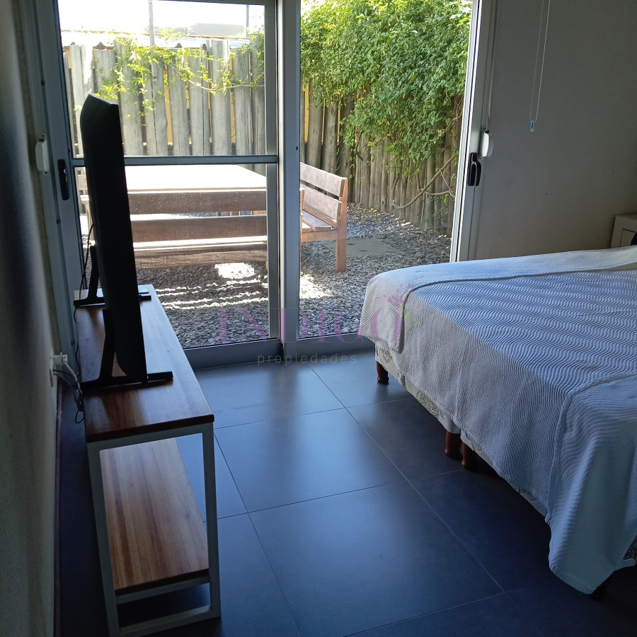 Apartamento Ref.43 - Alquiler en Manantiales, 3 cuartos con parrilla.