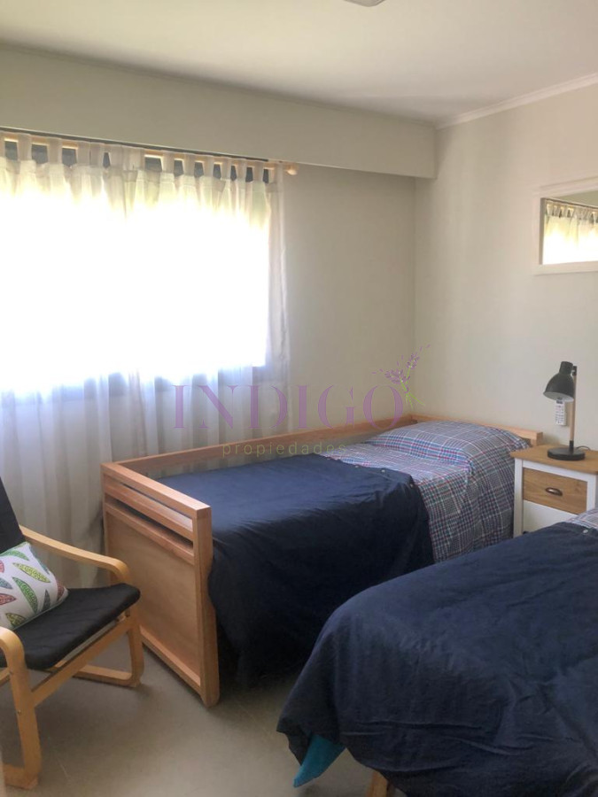 Apartamento Ref.627 - Apartamento de 2 dorm y 2 baños en Torre Vanguardista