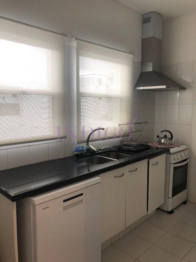 Apartamento Ref.446 - Departamento en La Barra en alquiler casi sobre el mar.