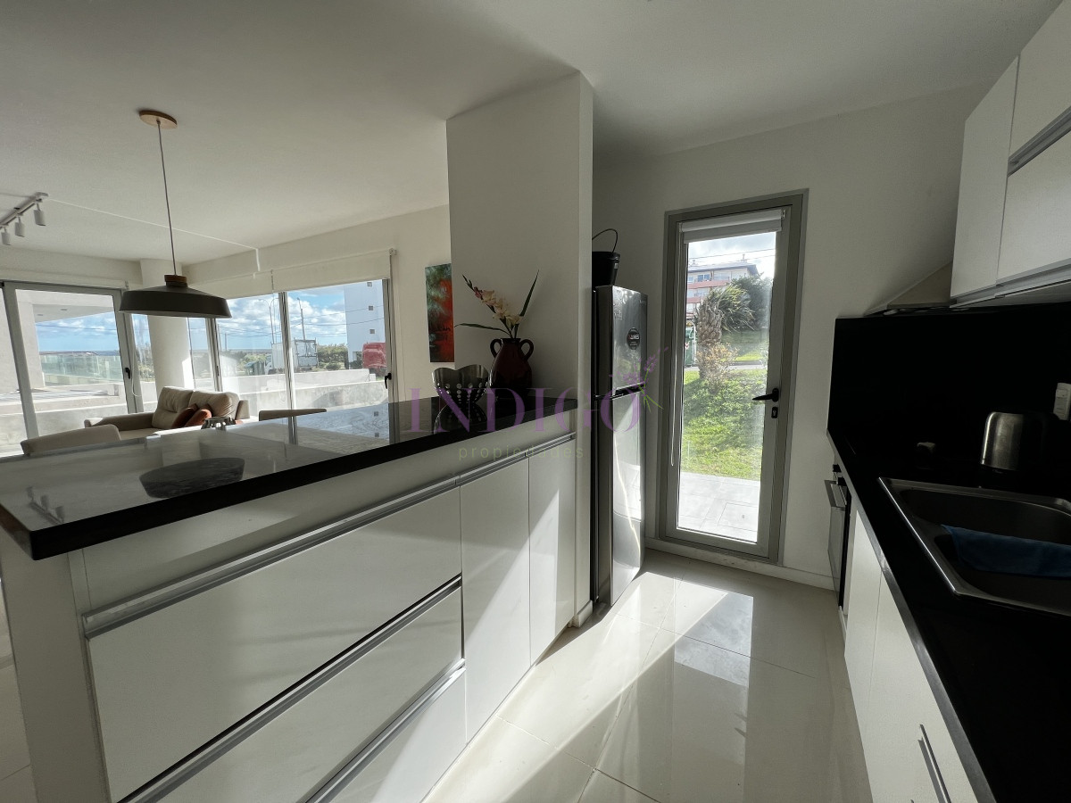 Apartamento Ref.1102 - Apartamento de 2 Dormitorios, con piscina y parrillero en la mansa