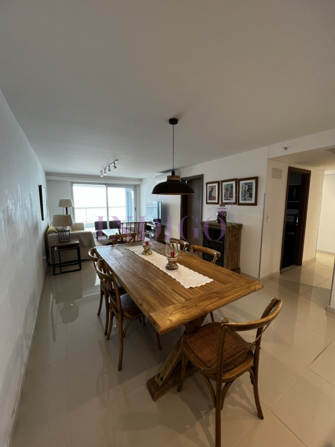 Muy buen departamento en alquiler en  la  Brava, 3 dormitorios mas dependencia de servicio. - IDG375A