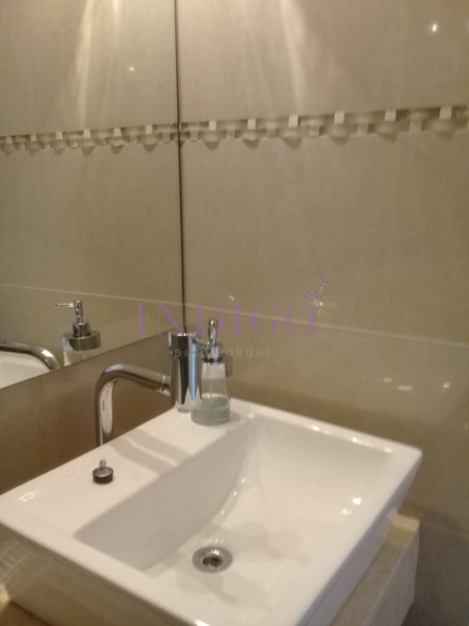Apartamento Ref.438 - Departamento en alquiler en plena Península, a pasitos del mar.