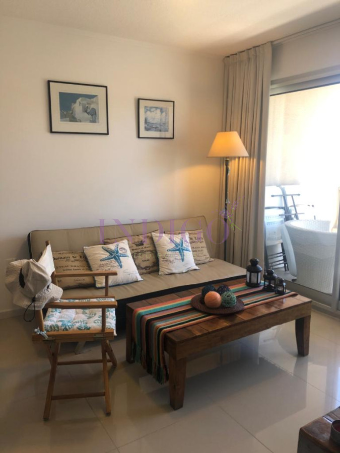Apartamento Ref.507 - en alquiler playa brava de 2 dormitorios