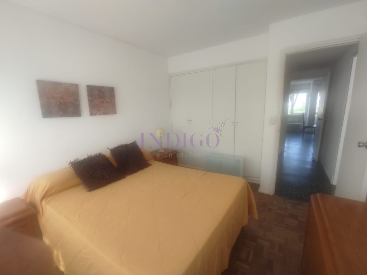 Apartamento Ref.1079 - En venta y alquiler apartamento de dos dormitorios en playa Brava