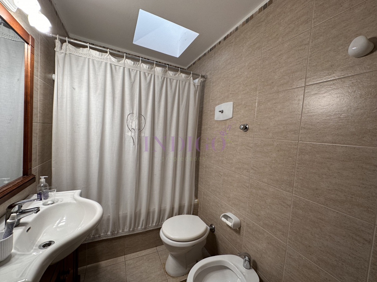 Apartamento Ref.15 - Muy lindo departamento en alquiler en Manantiales, 3 dormitorios , mas dependencia de servicio.