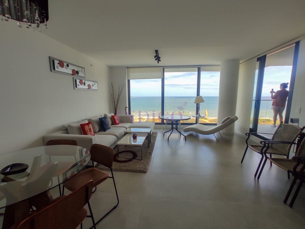 Apartamento Ref.878 - Venta de apartamento 2 dormitorios, Playa Mansa, Punta del Este, Uruguay