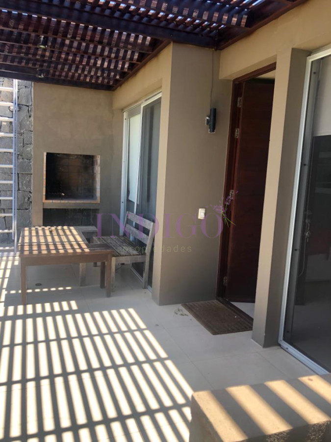 Apartamento Ref.500 - En alquiler en Manantiales, 3 dorm.