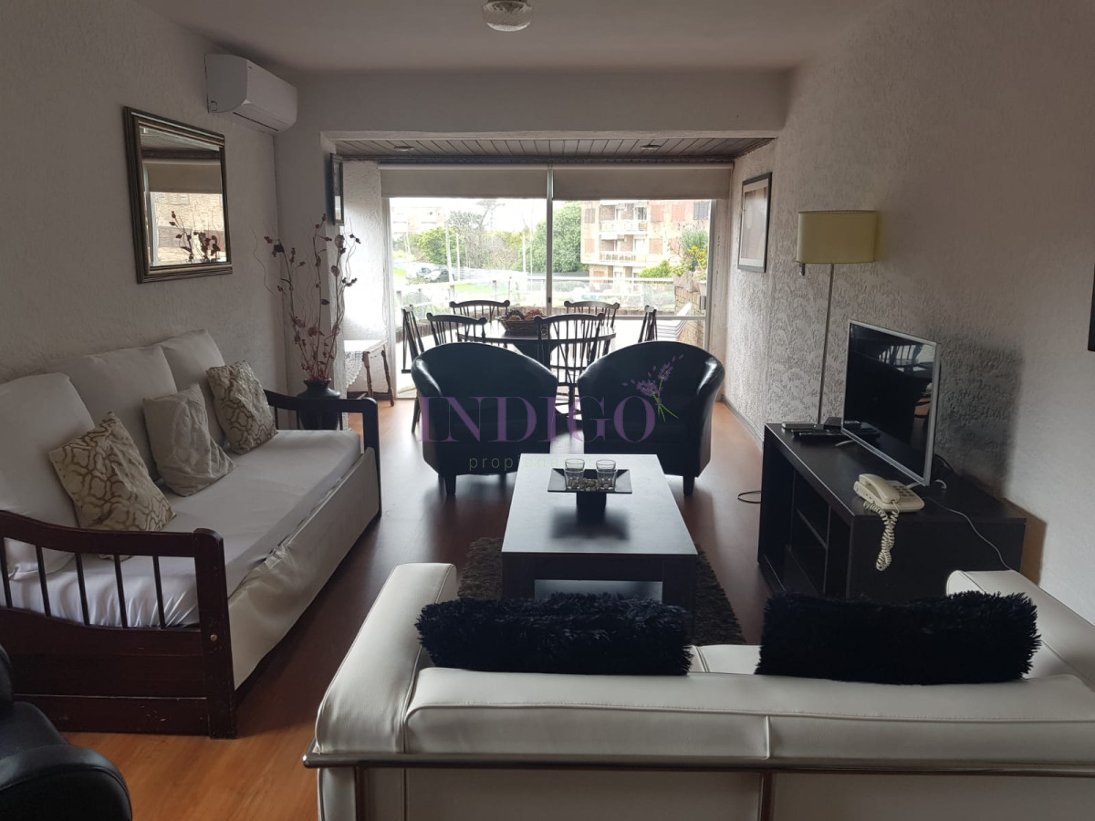 Apartamento Ref.516 - Muy lindo departamento en alquiler sobre Avenida Italia.
