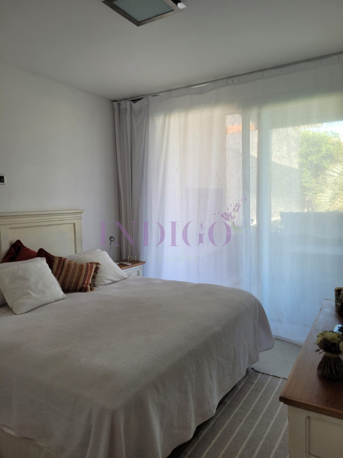 Apartamento Ref.1242 - Montoya, en alquiler 2 dorm con parrillero